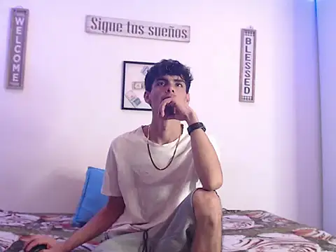 harrytomson 1 online show from January 2025 06:28:02 AM