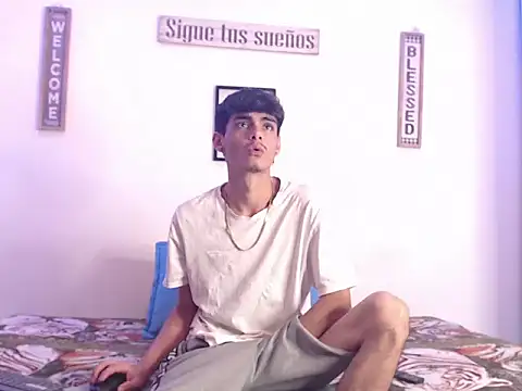 harrytomson 1 online show from January 2025 03:32:02 AM