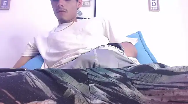 harrytomson 1 online show from February 2025 02:27:02 PM