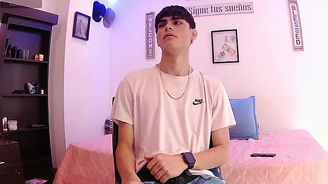 harrytomson 1 online show from September 2025 03:34:01 PM