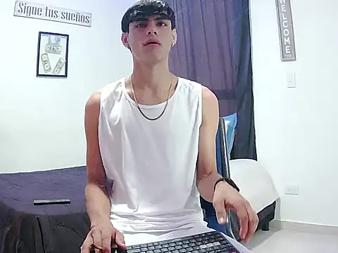 harrytomson 1 online show from November 2025 01:48:01 PM