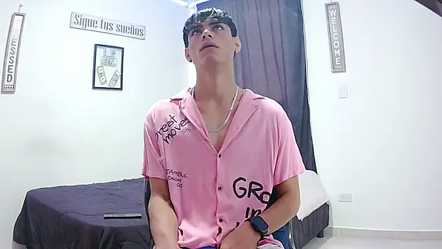 harrytomson 1 online show from December 2025 01:04:02 PM