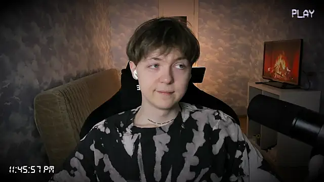 charonbaby1 online show from September 2025 08:46:01 PM