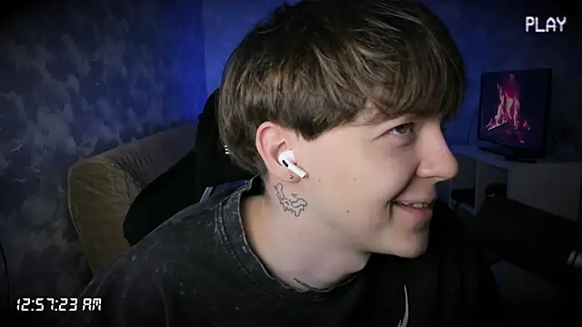 charonbaby1 online show from October 2025 09:57:01 PM