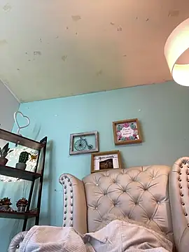 honey fox1 online show from April 2026 11:59:01 AM