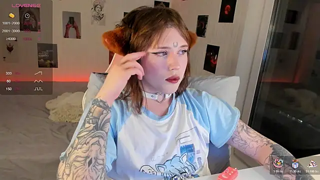 Snapshot of Spliti_moon chatting on November 2025 01:44:02 PM Spliti moon online show from November 2025 01:44:02 PM