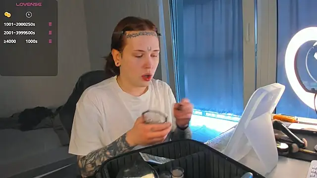 Snapshot of Spliti_moon chatting on April 2026 11:47:01 AM Spliti moon online show from April 2026 11:47:01 AM