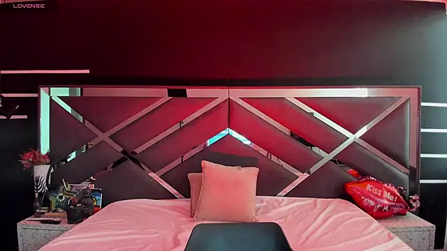 SexyNaf online show from September 2025 07:04:02 PM