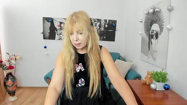 Snapshot of Anna_Diax chatting on February 2026 12:48:02 PM Anna Diax online show from February 2026 12:48:02 PM
