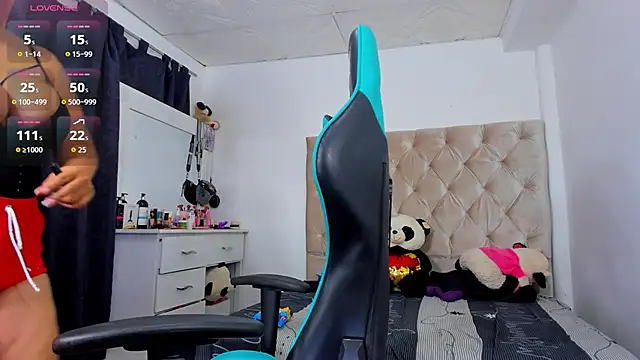 Snapshot of lulu_ferrer chatting on October 2025 01:42:02 PM lulu ferrer online show from October 2025 01:42:02 PM