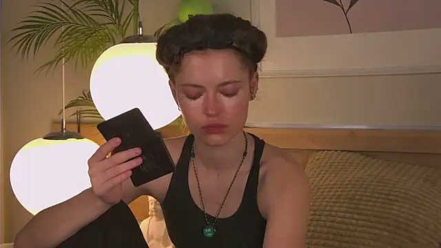 Snapshot of AshleyDouglas chatting on January 2025 02:33:02 AM AshleyDouglas online show from January 2025 02:33:02 AM