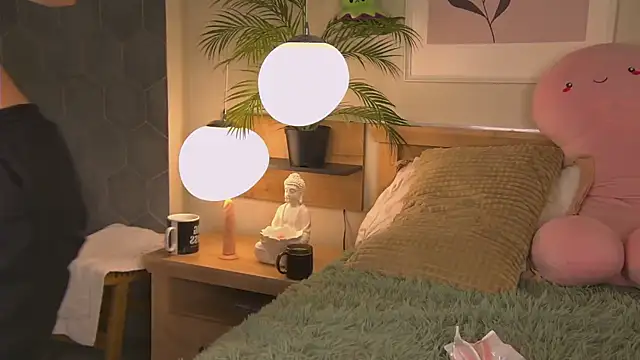 Snapshot of AshleyDouglas chatting on February 2025 04:46:01 AM AshleyDouglas online show from February 2025 04:46:01 AM