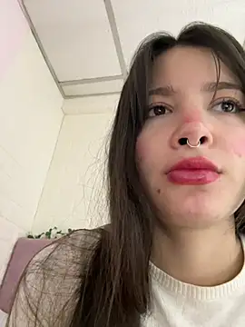 Snapshot of annaharper- chatting on December 2024 04:07:02 AM annaharper- online show from December 2024 04:07:02 AM