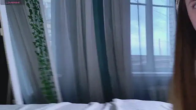 Snapshot of SunnyRisha chatting on September 2025 05:09:02 AM SunnyRisha online show from September 2025 05:09:02 AM