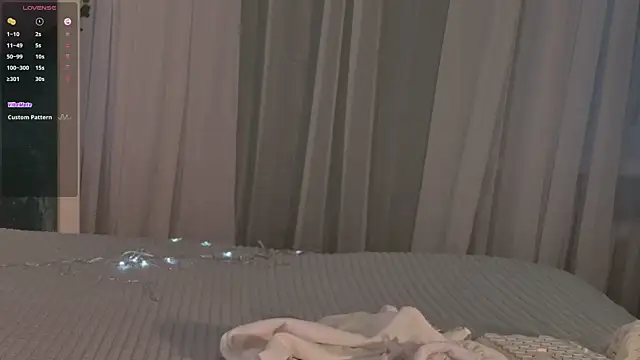 Snapshot of SunnyRisha chatting on October 2025 05:24:01 AM SunnyRisha online show from October 2025 05:24:01 AM