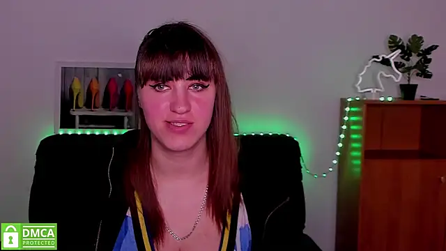 Snapshot of Amali_Ivanna_smit chatting on February 2025 12:27:01 PM Amali Ivanna smit online show from February 2025 12:27:01 PM