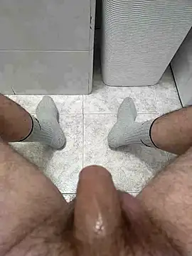 Snapshot of user_662 chatting on March 2025 05:39:02 PM user 662 online show from March 2025 05:39:02 PM