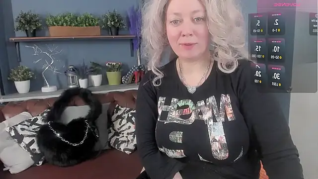 JesiaFoxi online show from February 2026 04:44:02 PM