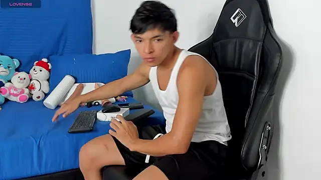 Tonny twink  online show from April 2026 02:25:02 AM