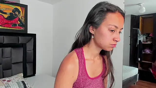 tatiana valencia online show from February 2025 04:10:01 PM