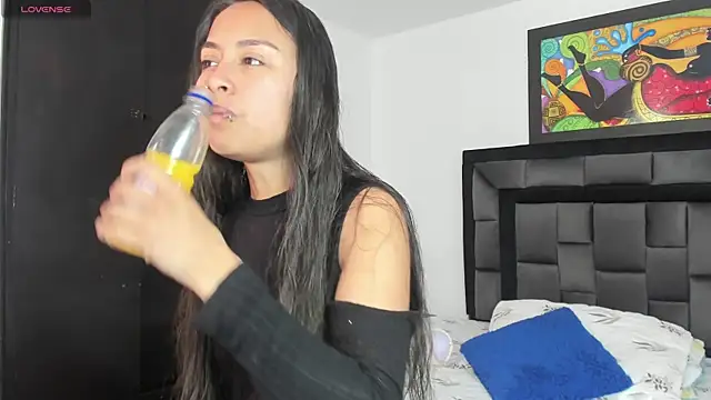 tatiana valencia online show from February 2025 12:48:02 PM