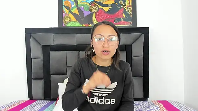 tatiana valencia online show from March 2025 06:12:02 PM