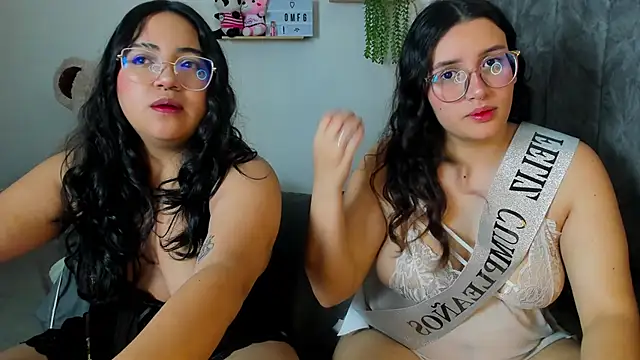 Snapshot of maddie-and-chelsea- chatting on September 2025 11:34:02 AM maddie-and-chelsea- online show from September 2025 11:34:02 AM