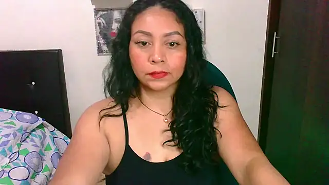 zaray bella online show from April 2026 10:32:01 PM