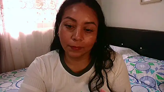 Snapshot of zaray_bella chatting on June 2026 09:08:02 PM zaray bella online show from June 2026 09:08:02 PM