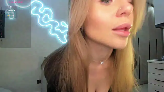 Snapshot of _cometoseeme_ chatting on February 2025 05:40:02 PM cometoseeme online show from February 2025 05:40:02 PM