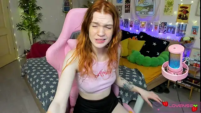 Snapshot of Sunny_Elly chatting on April 2026 06:25:02 AM Sunny Elly online show from April 2026 06:25:02 AM