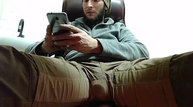 hardbigcock16 online show from December 2024 03:06:02 PM