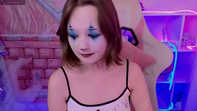 Mary uw online show from October 2025 09:28:01 AM