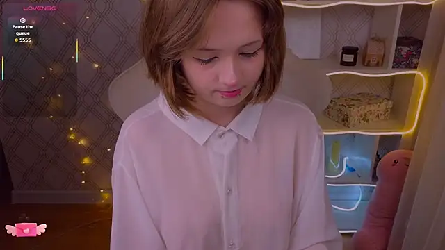 Snapshot of Mary_uw chatting on January 2026 02:37:01 AM Mary uw online show from January 2026 02:37:01 AM