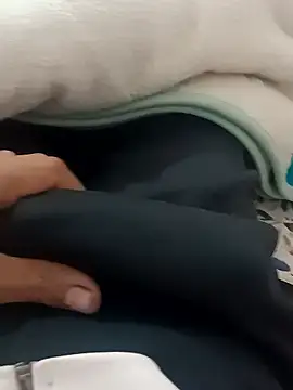 zazaza12ratyuijgg online show from January 2026 02:33:02 PM