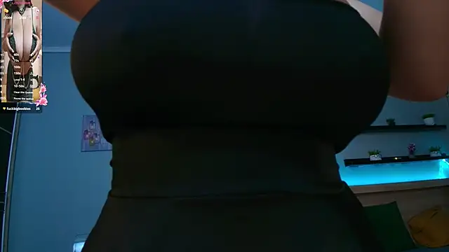 Snapshot of KairaFantasyy chatting on January 2025 11:43:02 PM KairaFantasyy online show from January 2025 11:43:02 PM