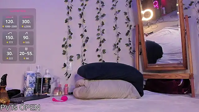 Peaches N Kreme online show from February 2026 04:18:02 AM