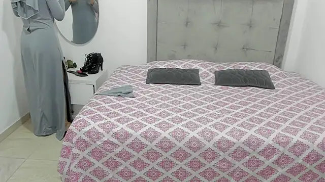 Snapshot of Hanaa_latif chatting on December 2024 12:27:01 PM Hanaa latif online show from December 2024 12:27:01 PM