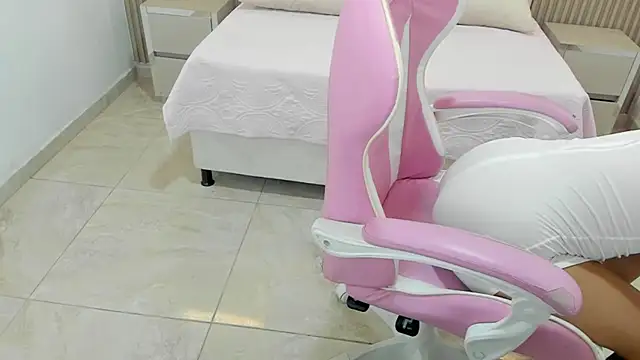 Snapshot of Hanaa_latif chatting on January 2025 02:08:02 PM Hanaa latif online show from January 2025 02:08:02 PM