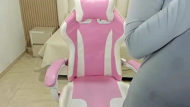 Snapshot of Hanaa_latif chatting on January 2025 11:46:01 AM Hanaa latif online show from January 2025 11:46:01 AM