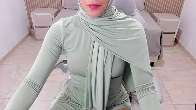 Snapshot of Hanaa_latif chatting on February 2025 02:57:02 PM Hanaa latif online show from February 2025 02:57:02 PM