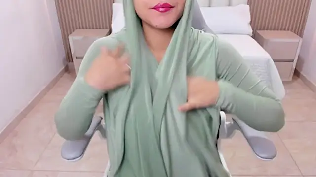 Snapshot of Hanaa_latif chatting on March 2025 12:04:01 PM Hanaa latif online show from March 2025 12:04:01 PM