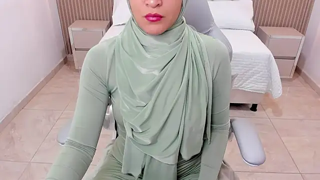 Snapshot of Hanaa_latif chatting on March 2025 03:07:01 PM Hanaa latif online show from March 2025 03:07:01 PM