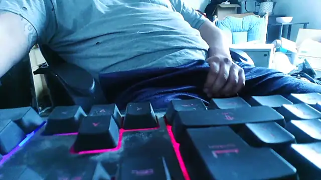 slickwill123 online show from April 2026 08:56:01 PM