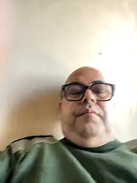 Snapshot of SoloHernan chatting on October 2025 04:30:02 PM SoloHernan online show from October 2025 04:30:02 PM