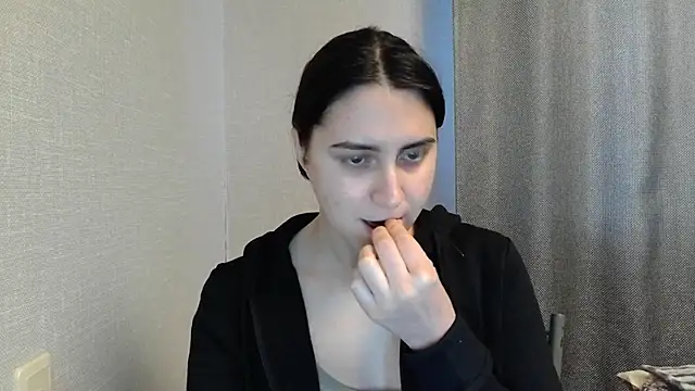 Snapshot of Kashtanka_ chatting on December 2024 12:03:01 PM Kashtanka online show from December 2024 12:03:01 PM