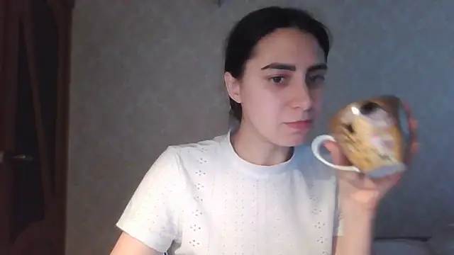 Snapshot of Kashtanka_ chatting on May 2026 06:08:02 AM Kashtanka online show from May 2026 06:08:02 AM