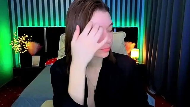 Snapshot of Cherry_Wipe chatting on April 2026 06:03:02 AM Cherry Wipe online show from April 2026 06:03:02 AM