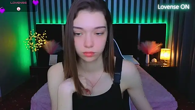 Snapshot of Cherry_Wipe chatting on June 2026 06:03:02 AM Cherry Wipe online show from June 2026 06:03:02 AM