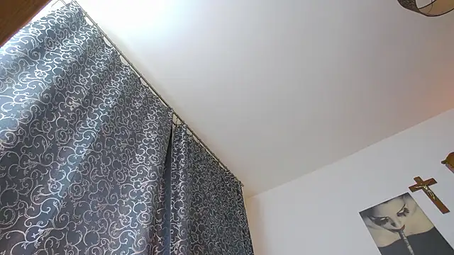 Snapshot of AnyaRose chatting on March 2026 09:03:02 AM AnyaRose online show from March 2026 09:03:02 AM